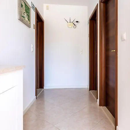 Geraeumige Mit Privatem Sonnenbalkon Lejlighed *